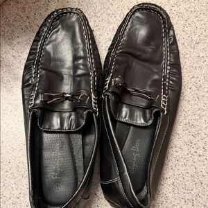 Elegant Black Leather Men's Slip-On Loafers/Has some wear/see photos